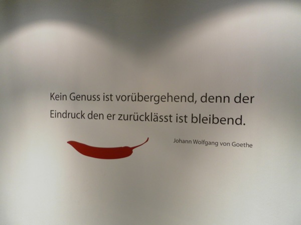 Kein Genuss ist vorübergehend, denn der Eindruck, den er zurücklässt ist bleibend. Wandtattoo Kein Genuss ist vorübergehend, denn der Eindruck, den er zurücklässt ist bleibend. Wandtattoo