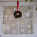 Schneeflöckchen zum Aufkleben auf Fenster und Wände