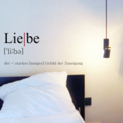 Definition der Liebe zum an die Wand kleben